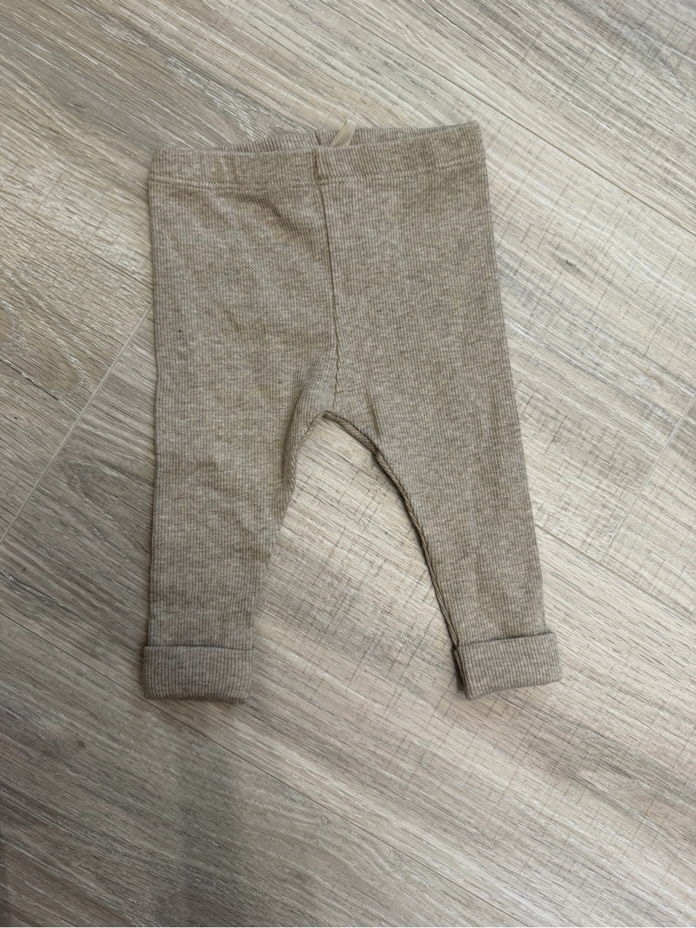 Quincy Mae Ribbed Leggings in Taupe